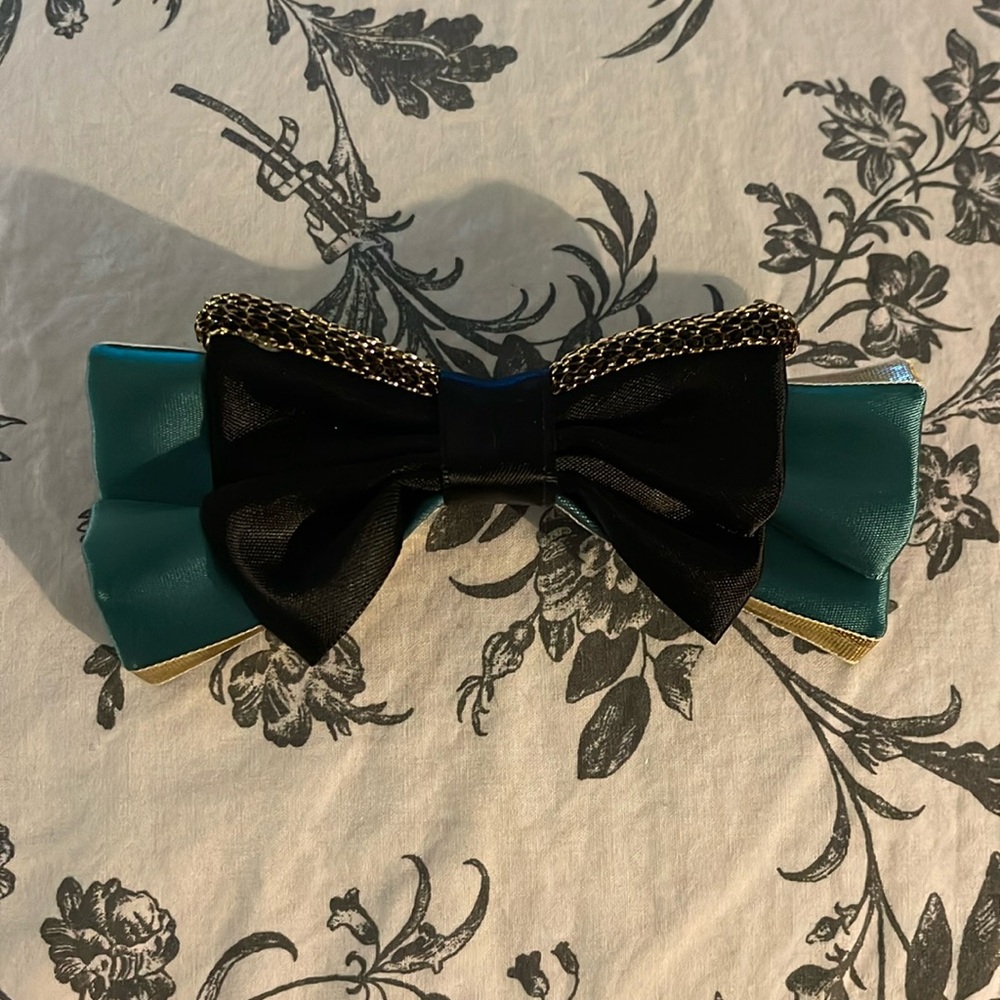 Loki inspired hair bow